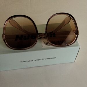 Fashionable Sunglasses. NWOT